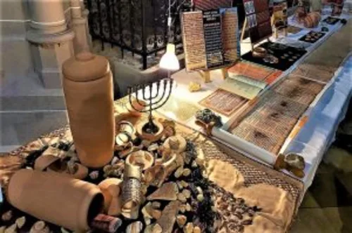 Diskusia Biblia artefakt alebo živá kniha?